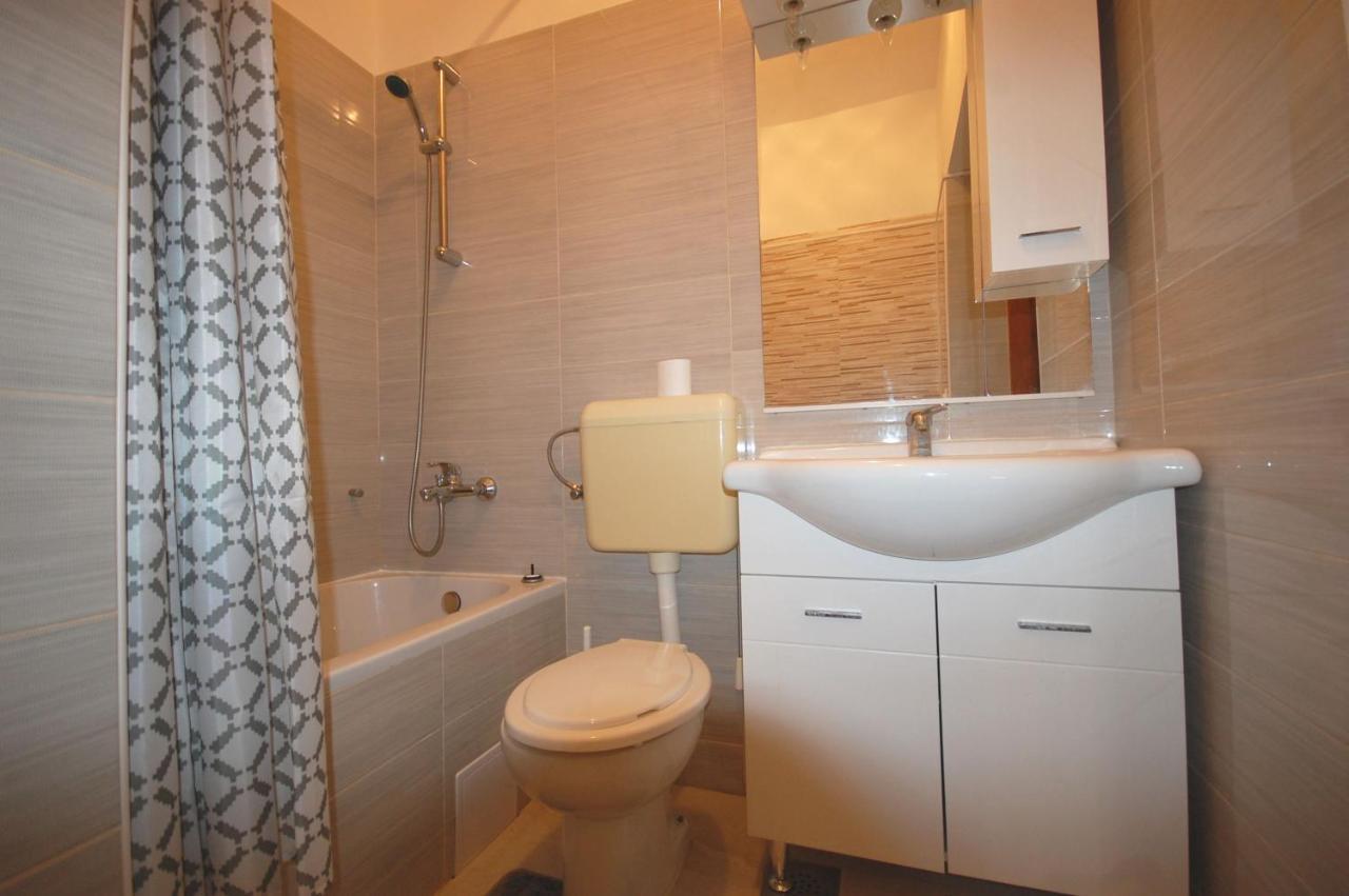 Apartments Snjezana By El-Pi Tours Нівице Екстер'єр фото