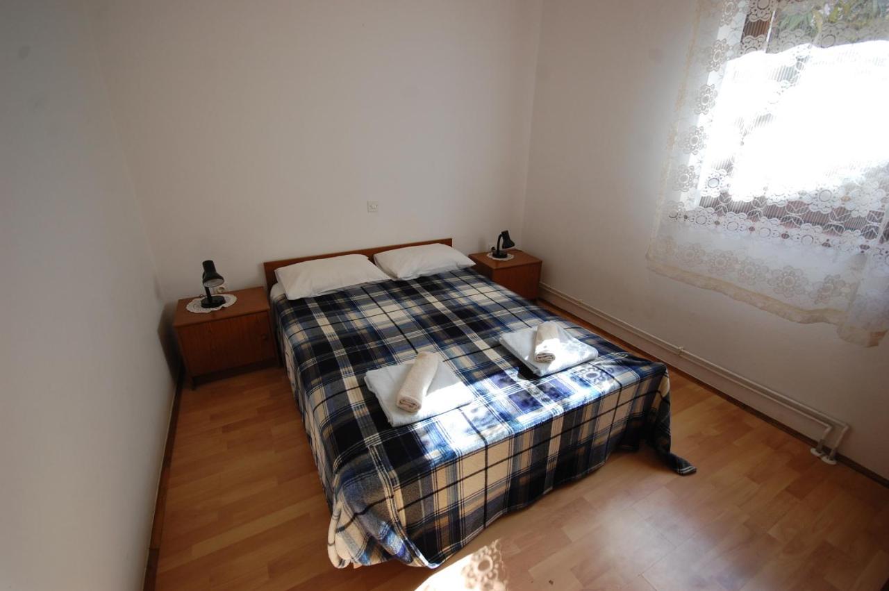Apartments Snjezana By El-Pi Tours Нівице Екстер'єр фото